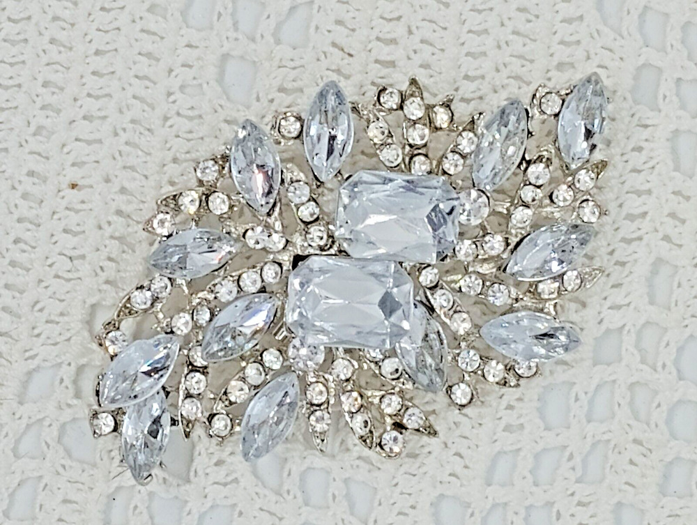 Clear Rhinestone Silver-Tone Brooch Pin or Pendent Loops Unbranded 2.8 x 3.8 in